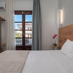 https://eleon-suites-apartments.hotelschalkidiki.net